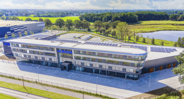 Hq Almelo Newton10
